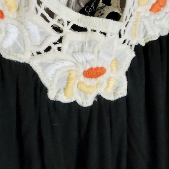 Soprano Crochet Black Tank Top - Picture 4 of 7